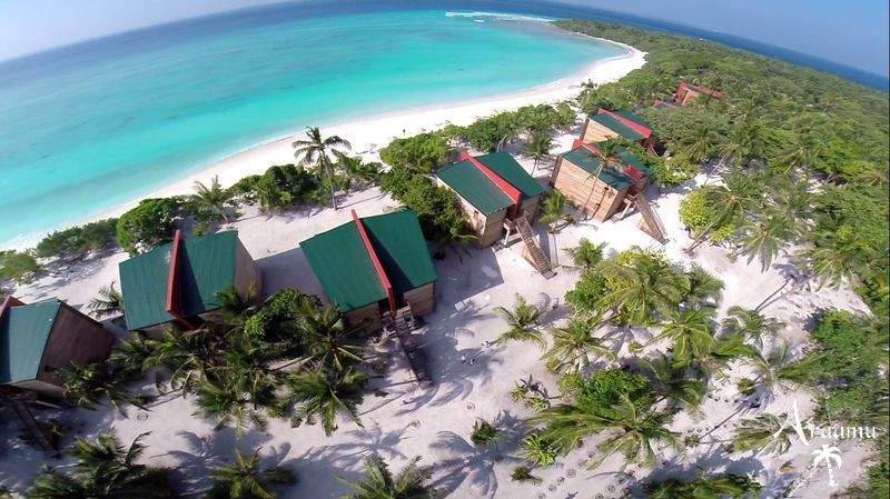 Maldív-szigetek, The Barefoot Eco Hotel***+