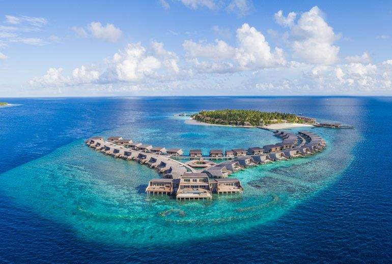 Maldív-szigetek, The St. Regis Vommuli*****