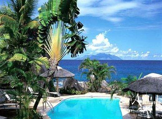 Seychelle-szigetek, Sunset Beach****