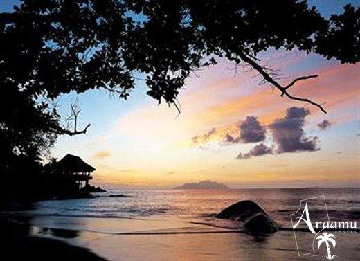 Seychelle-szigetek, Sunset Beach****