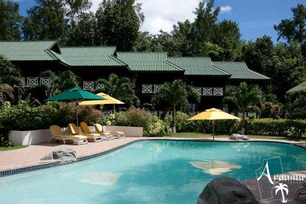 Seychelle-szigetek, Acajou Hotel***+