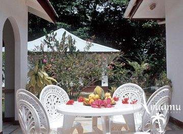 Seychelle-szigetek, Villa Authentique**